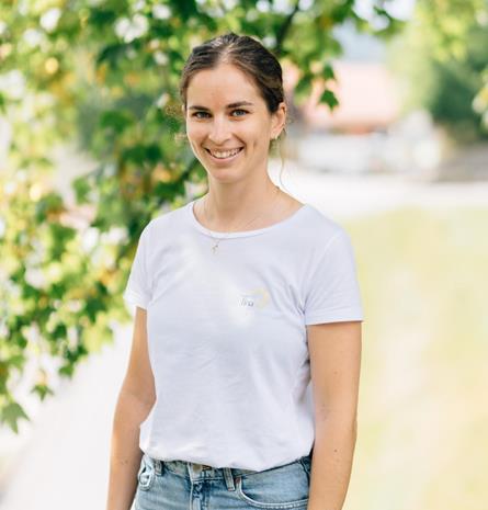 2024-fotoshooting-mitarbeiterinnen-benjaminpfitscher