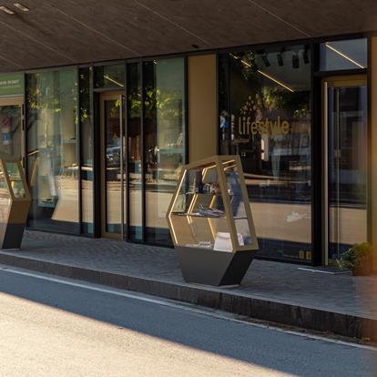 Negozi a Naturno & Plaus