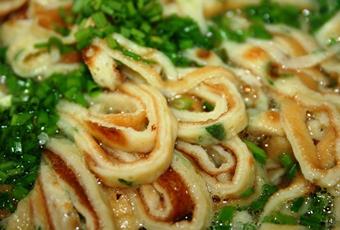 Zuppa di frittatine (zuppa di crespelle)