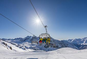 Ski lifts in Schnalstal Valley