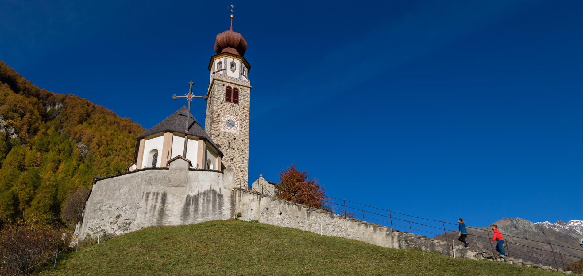 Wie ein Dom in den Bergen – Die Wallfahrtskirche Unser Frau