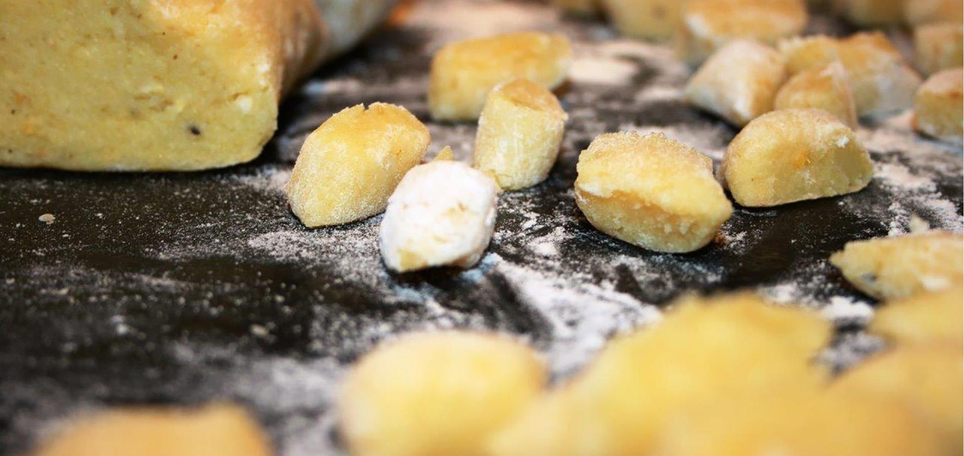 Gnocchi burro e salvia oppure al pomodoro