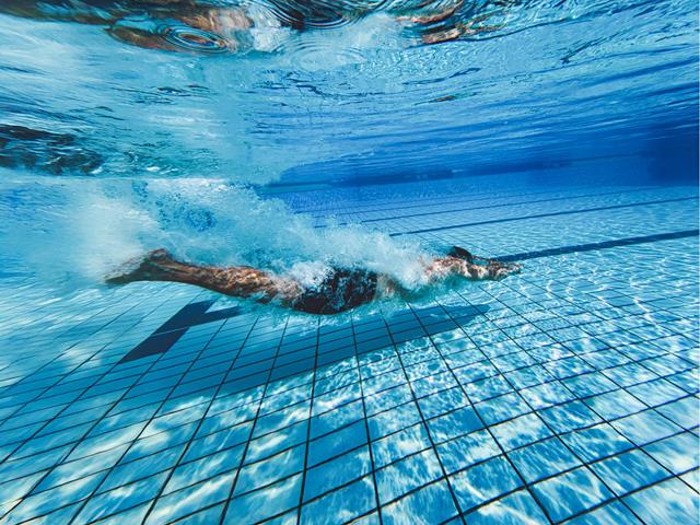erlebnistherme-schwimmen-wasser-tg-naturns-fotostudio-2000-2
