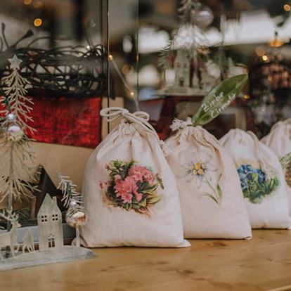 Bancarelle al mercatino di Natale Lana