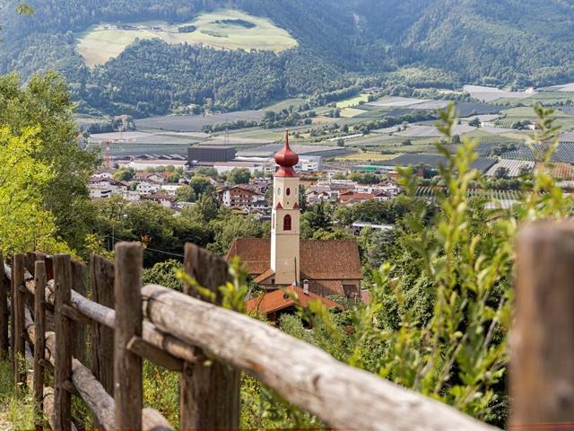 Download and browse the catalogues for your holiday in Naturns & Plaus