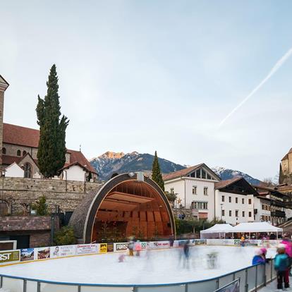 Ice Skating in Schenna