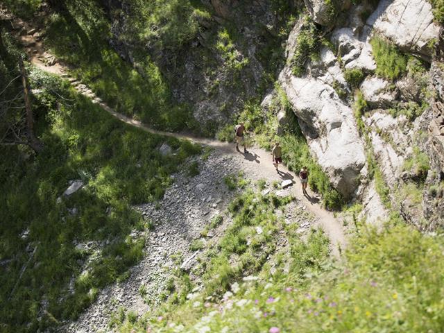 Wandern-Vogelperspektive-Meraner-Land-dp