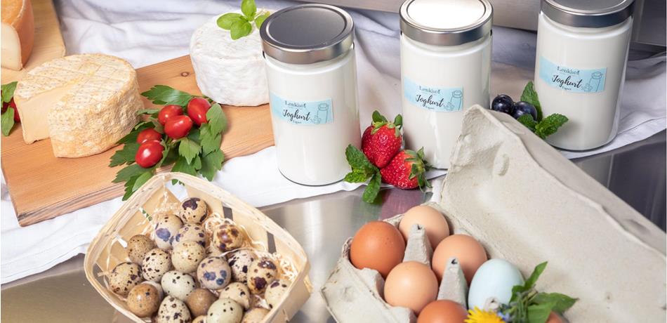 Eggs, meats & farm specialties