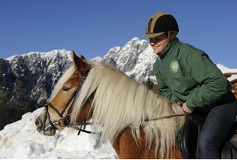 Horse riding in Mölten