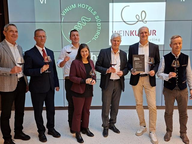 praemierung-weinkulturbotschafter-2025-bozen-gustelier-tv-marling-theo-hendrich-15