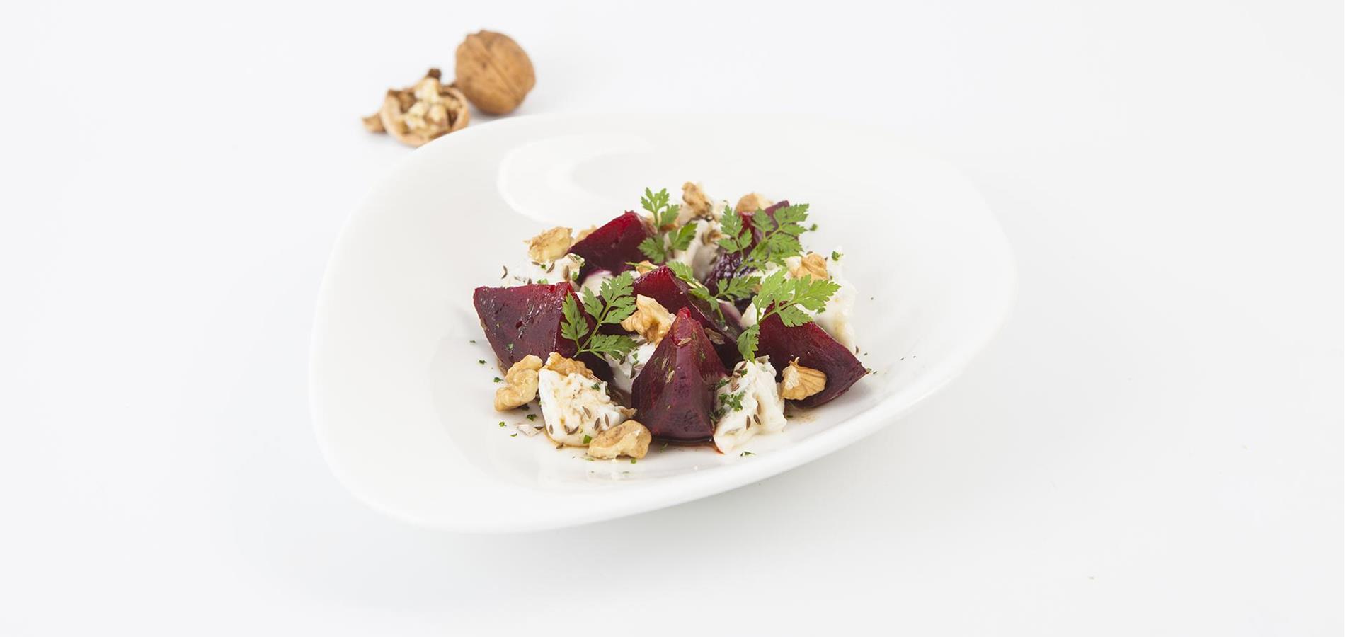 Beetroots with burrata and walnuts