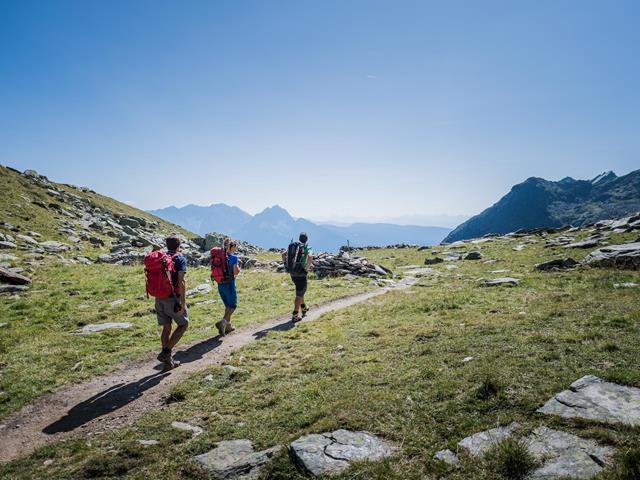 Aktivurlaub-BergErleben-SpronserSeen-Dorf-Tirol-hw