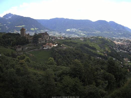 Webcam von St. Peter - Schloss Tirol Richtung Dorf Tirol