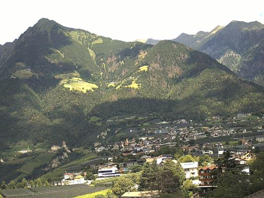 Webcam mit Blick auf Dorf Tirol - Hochmuth