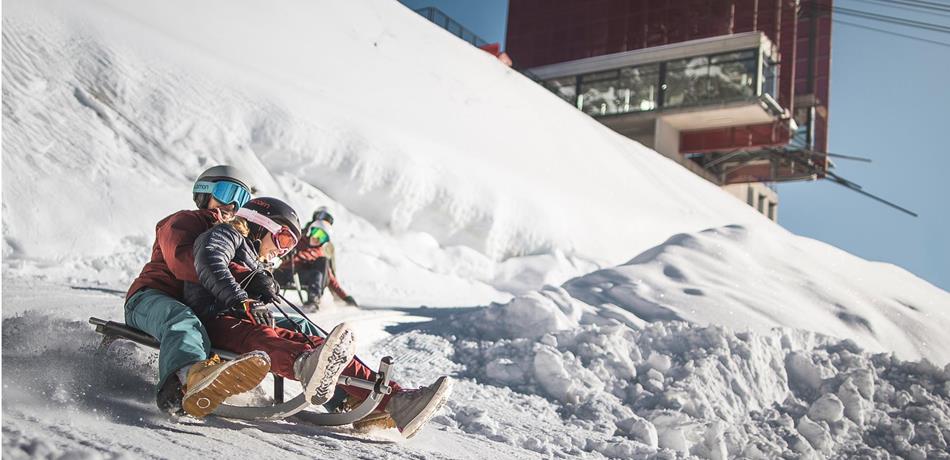 Kabelbaan Meran 2000 in het ski- en wandelgebied Meran 2000