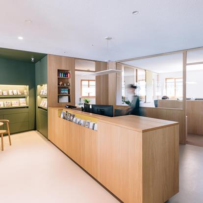 Contact en openingstijden voor Hafling, Vöran, Meran 2000