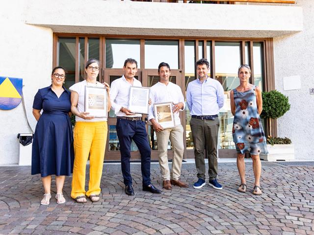 praemierung-2024-rathausplatz-wein-tg-naturns-santer-peter-6