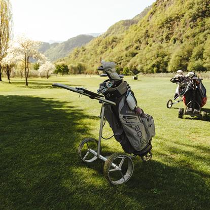 Apfelblüten Golfturnier- Greens und Gaumenfreuden