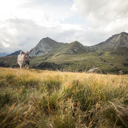 Wandern in Südtirol am Tschögglberg – Naturgenuss mit Weitblick