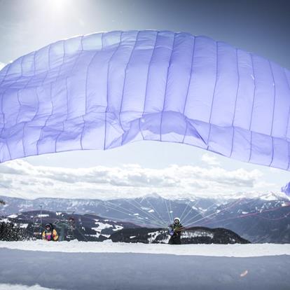 Südtirol Paragliden im Winter auf der neuen Startbahn Meran2000: Paragleiten Hafling Vöran Meran2000