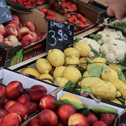 Wochen- und Bauernmärkte