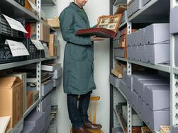 Ein Tag im Archiv mit Simon Terzer